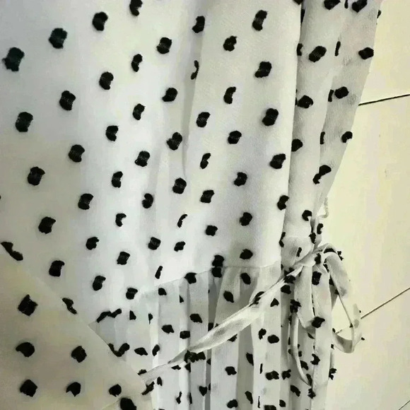 Express White With Black Swiss Polka Dot Wrap Front Maxi Dress Size L - Picture 5 of 10